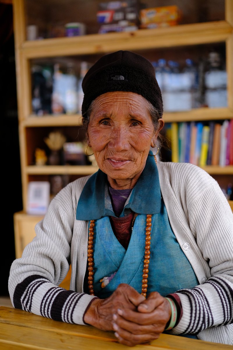 The tea house owner's mother at Upper Pisang.